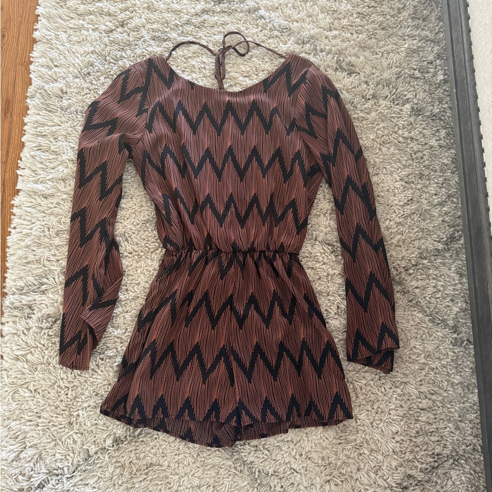 Zigzag Patterned Long Sleeve Romper